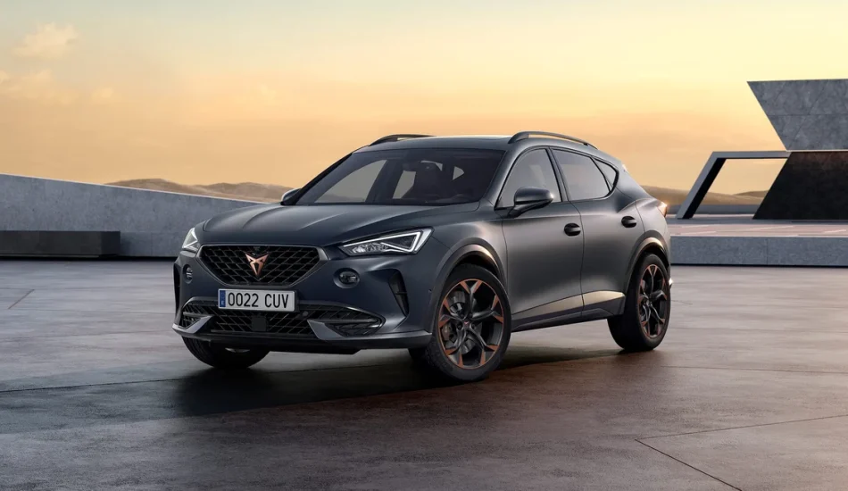 01-new-cupra-formentor-exclusive-petrol-blue-matte-exterior-finish